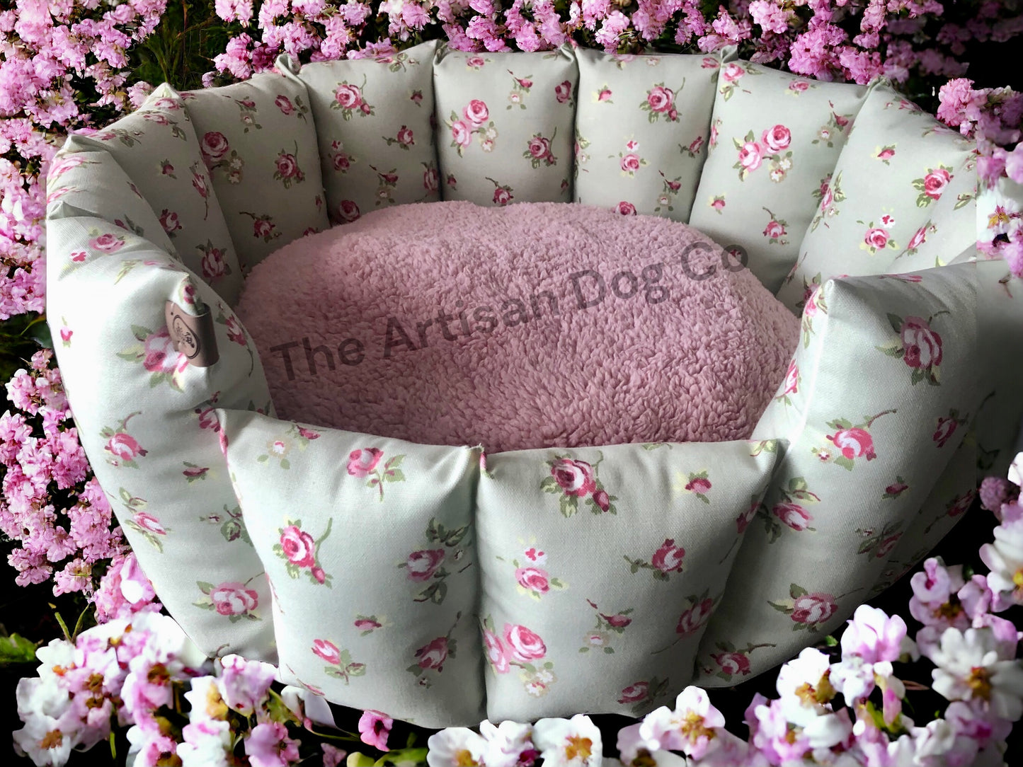 Luxury Handcrafted Pocket Sided Pet/Dog Bed - The Dolly Collection