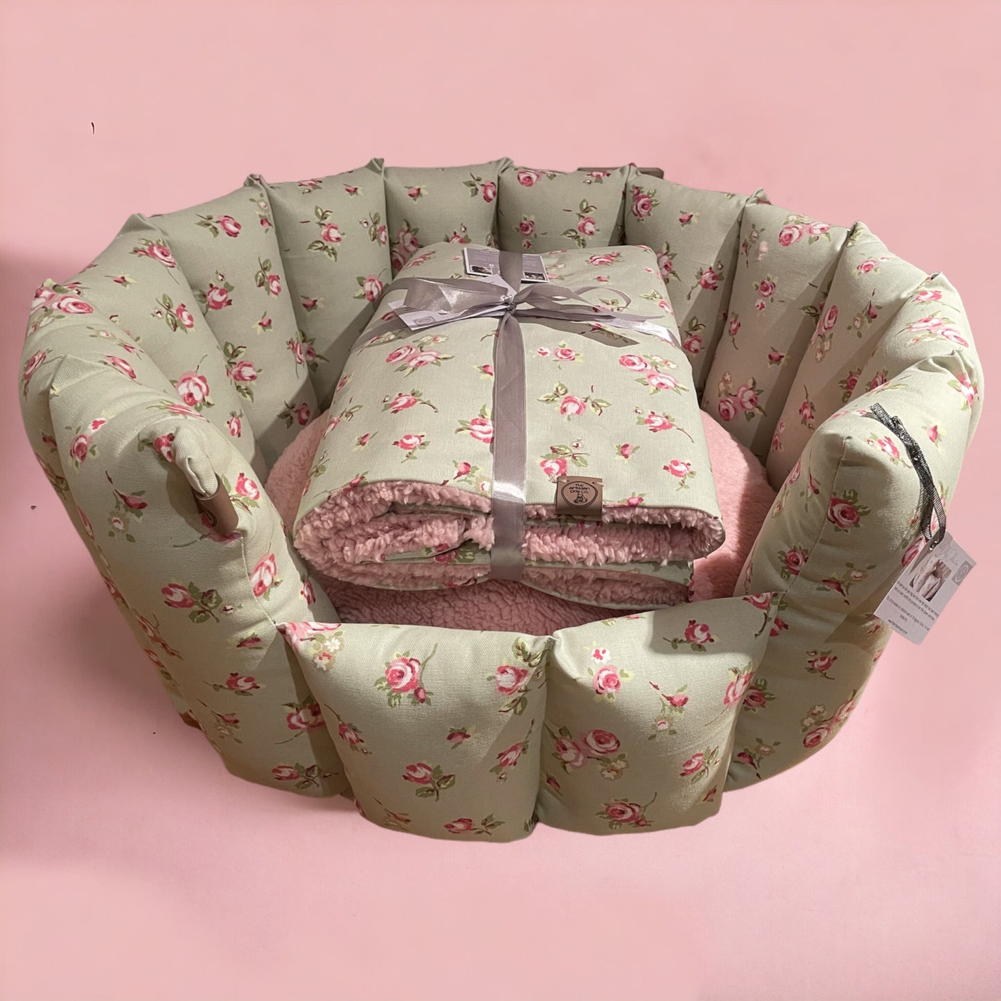 Luxury Handcrafted Pocket Sided Pet/Dog Bed - The Dolly Collection