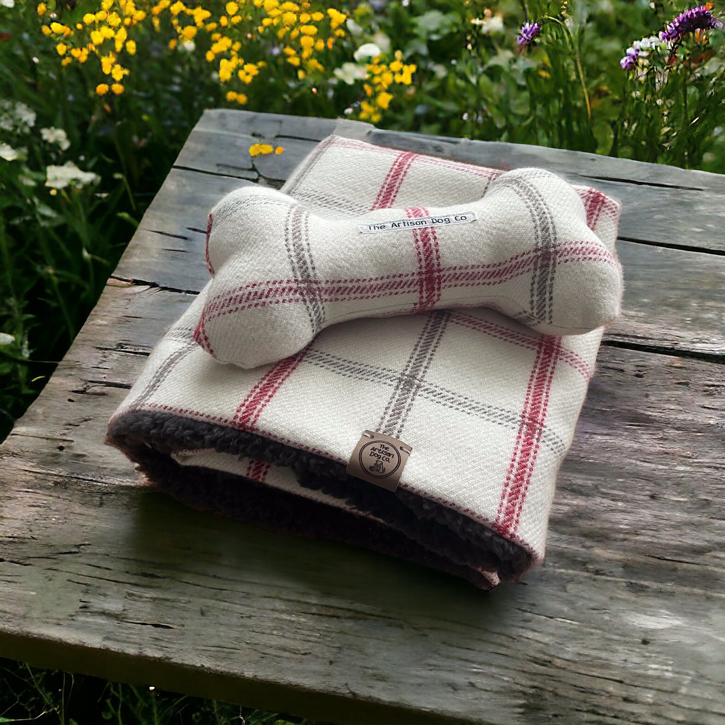 Luxury Handcrafted Knighthayes Cream/red/grey check Dog/pet Blanket