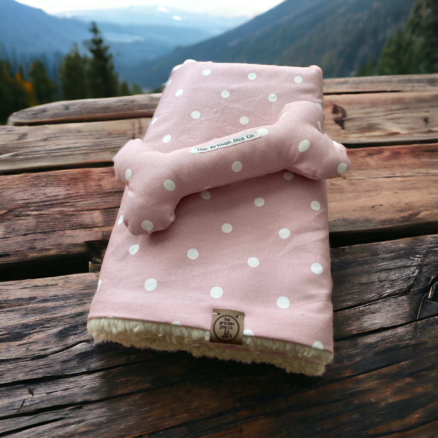 Pink Spotty Dog/Cat/Pet Blanket with lambswool sherpa backing