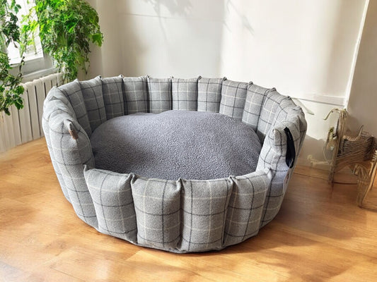 Luxury Handcrafted Pocket Sided Dog/Pet Bed - Harris Collection