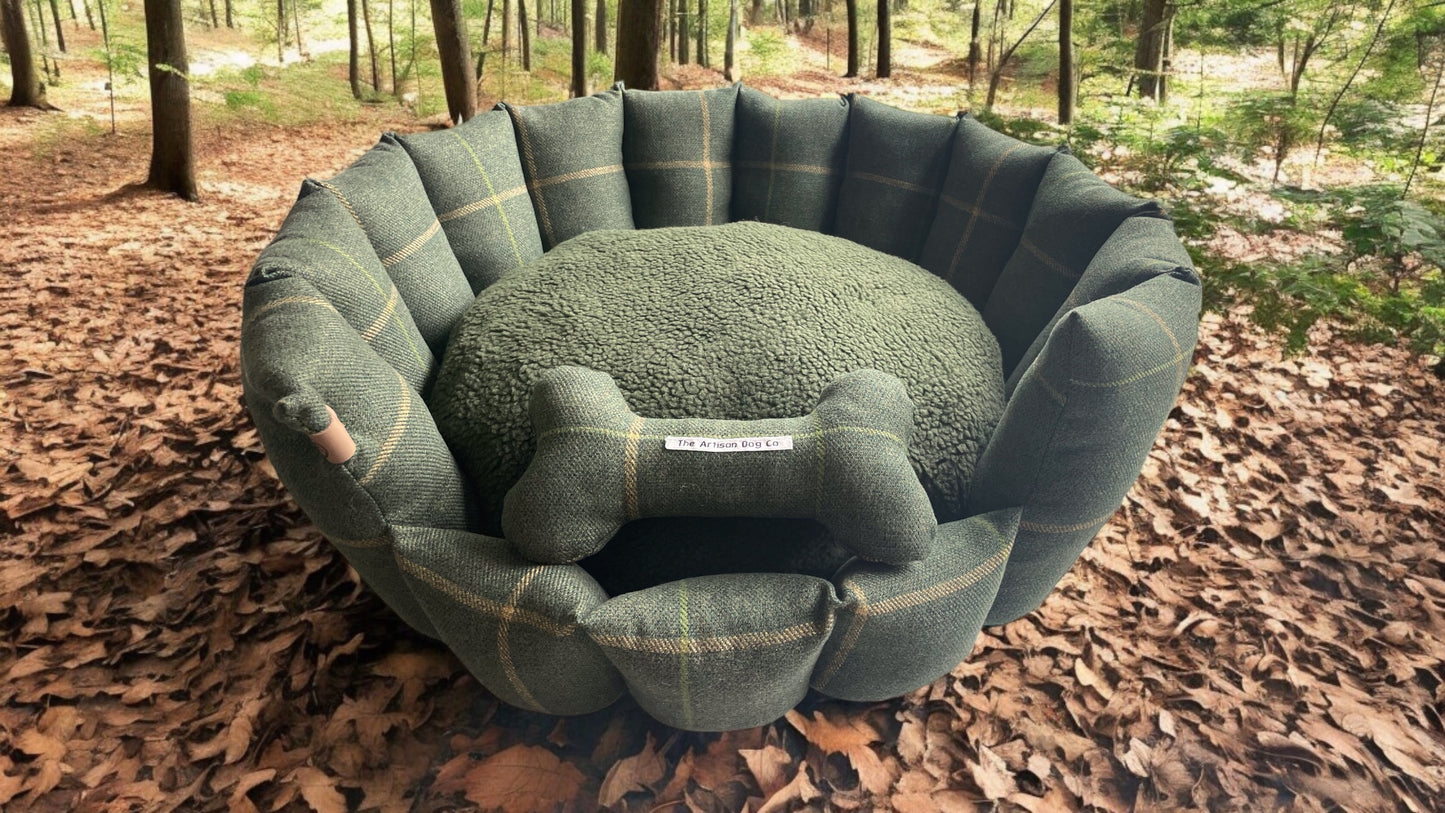 The Arlo Collection Pocket Sided Dog/Pet Bed - Forest Green Check