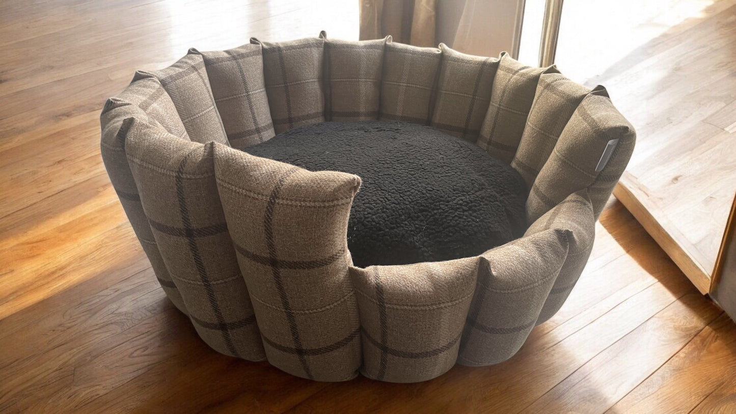 The Coffee Collection Pocket Sided Dog/Pet Bed - Coffee Check