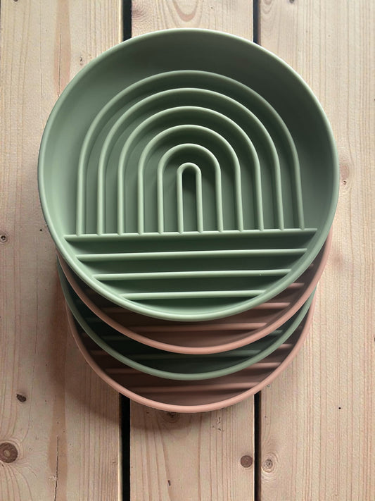 Love Arch Slow Feeder